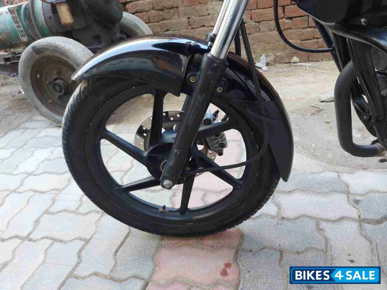 Black Bajaj Pulsar 150