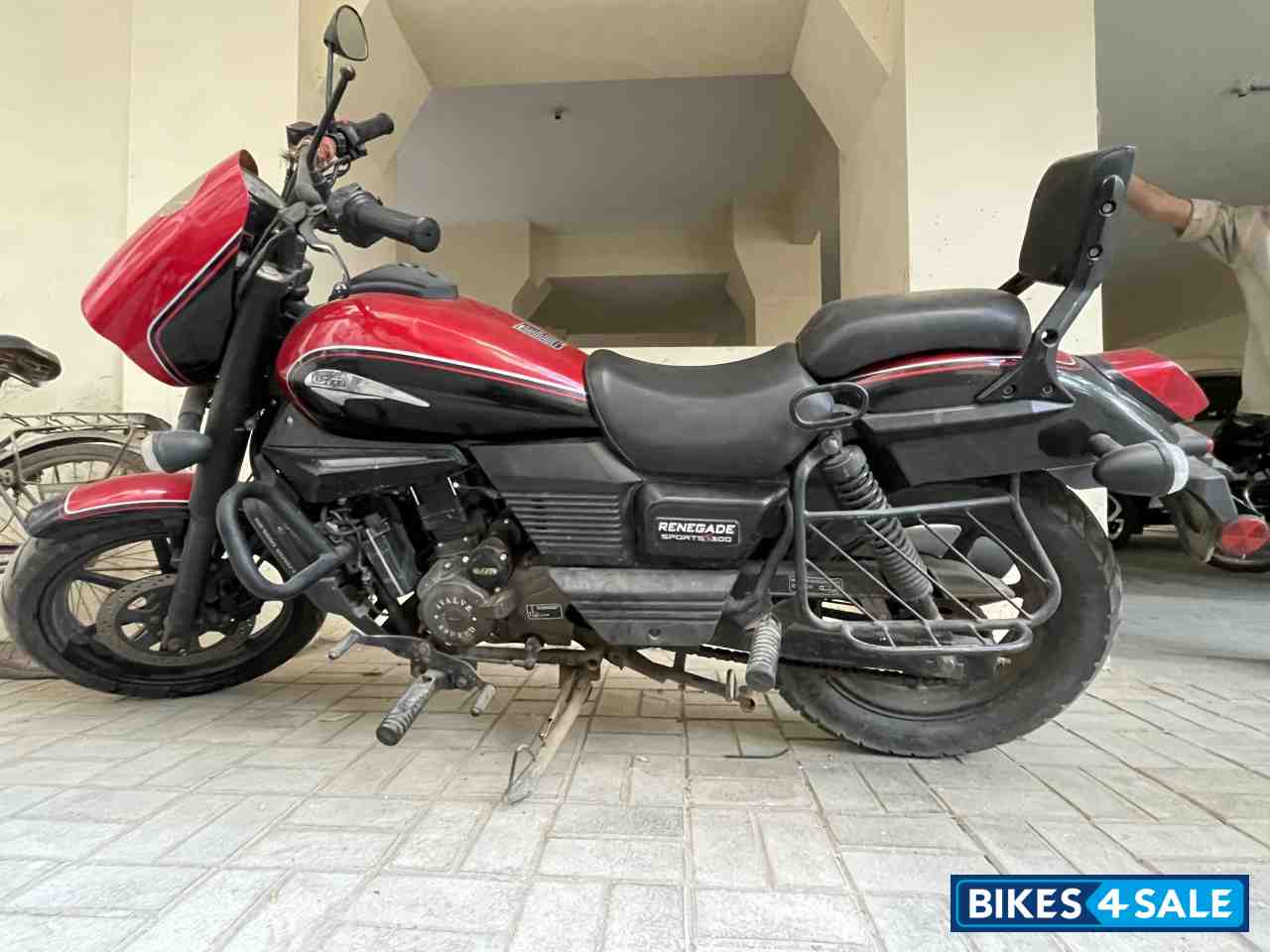 Flourishing Red UM Renegade Sports S