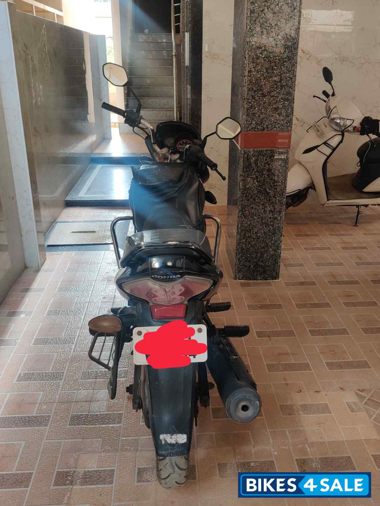 Black Honda CB Unicorn