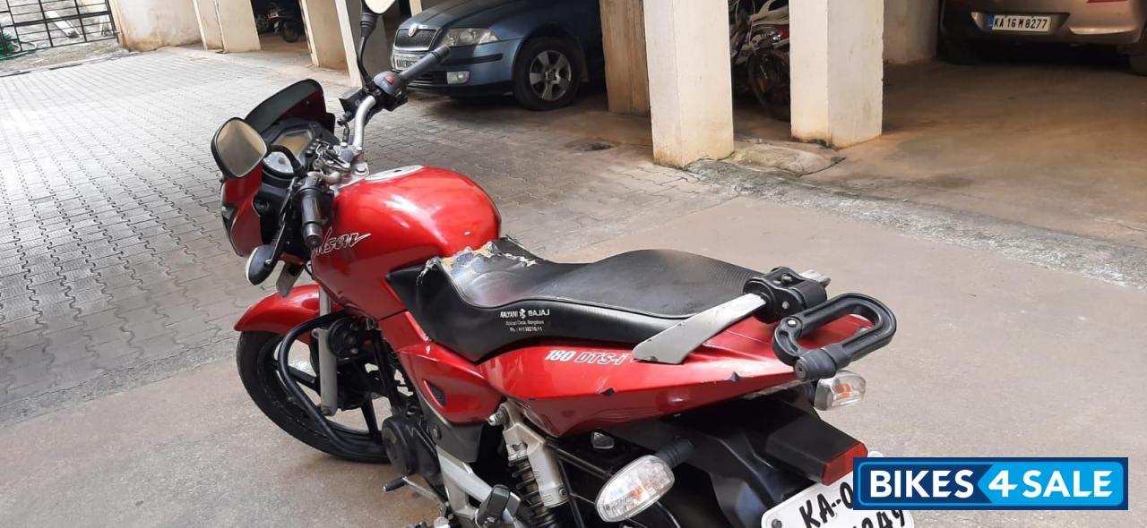 Bajaj Pulsar 180
