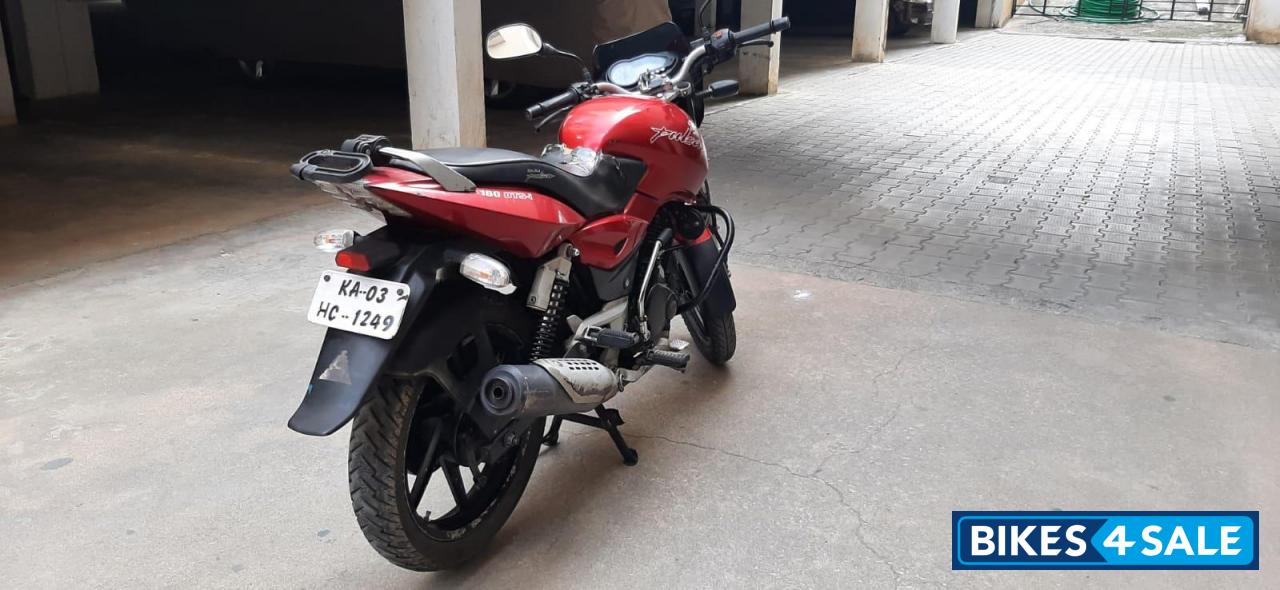 Bajaj Pulsar 180