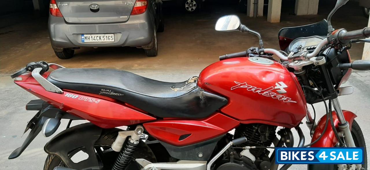 Bajaj Pulsar 180