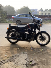 Matte Black Royal Enfield Thunderbird 350