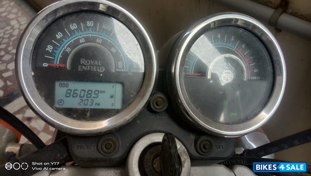 Black Royal Enfield Thunderbird 350