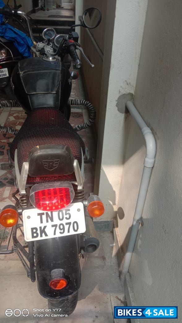 Black Royal Enfield Thunderbird 350