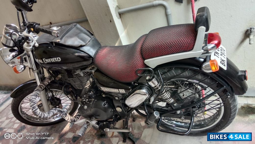 Black Royal Enfield Thunderbird 350