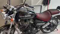 Black Royal Enfield Thunderbird 350