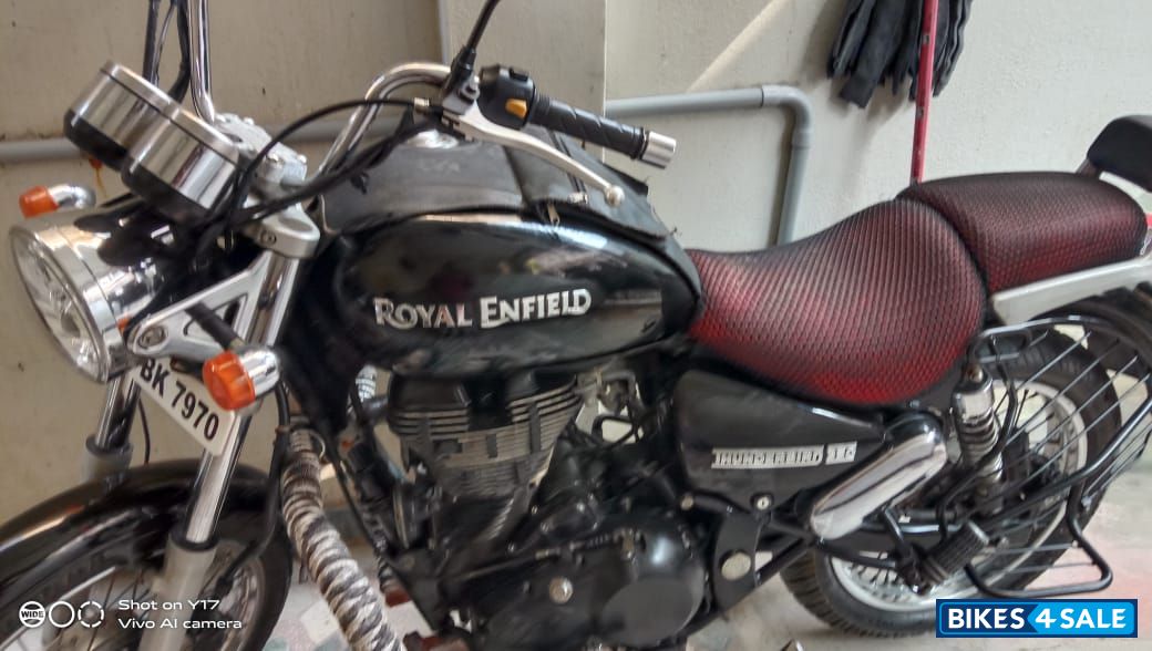 Black Royal Enfield Thunderbird 350