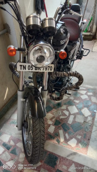 Black Royal Enfield Thunderbird 350