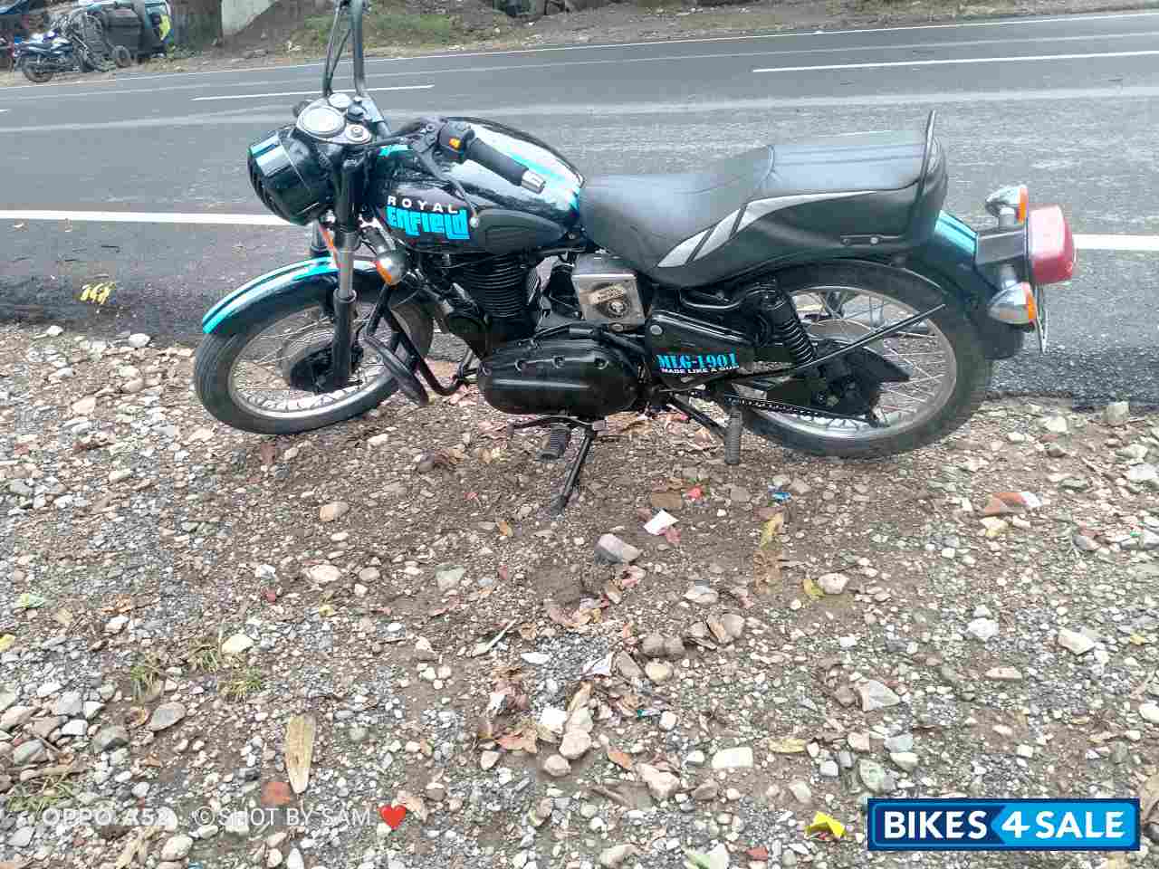 Black Royal Enfield Bullet Electra 5S