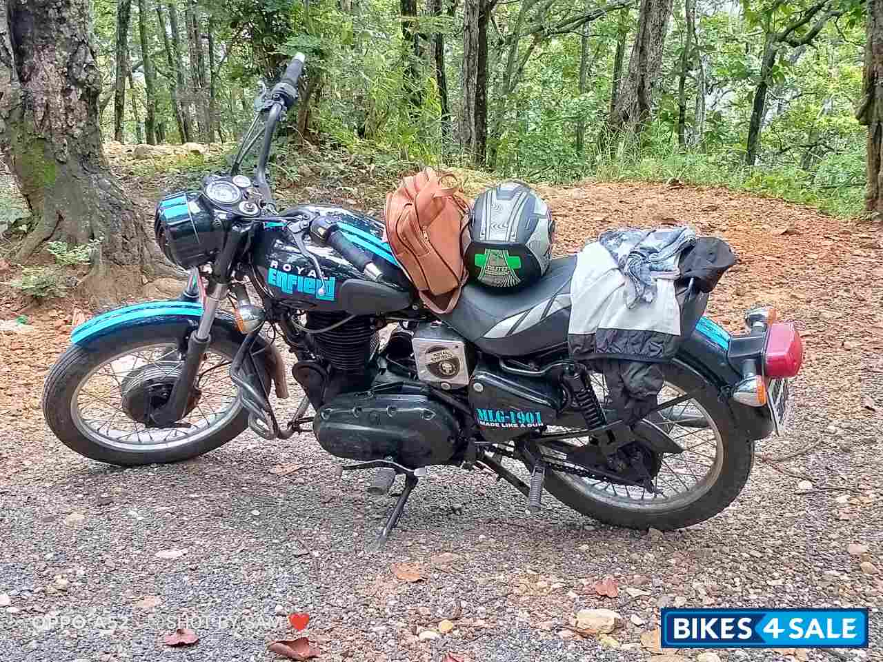 Black Royal Enfield Bullet Electra 5S