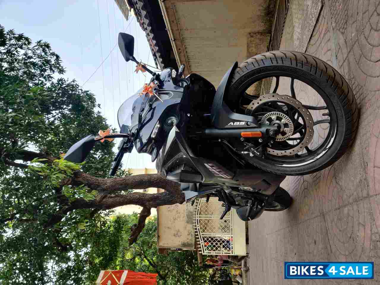 Black Bajaj Pulsar RS 200 BS6