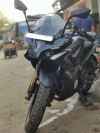 Black Bajaj Pulsar RS 200 BS6