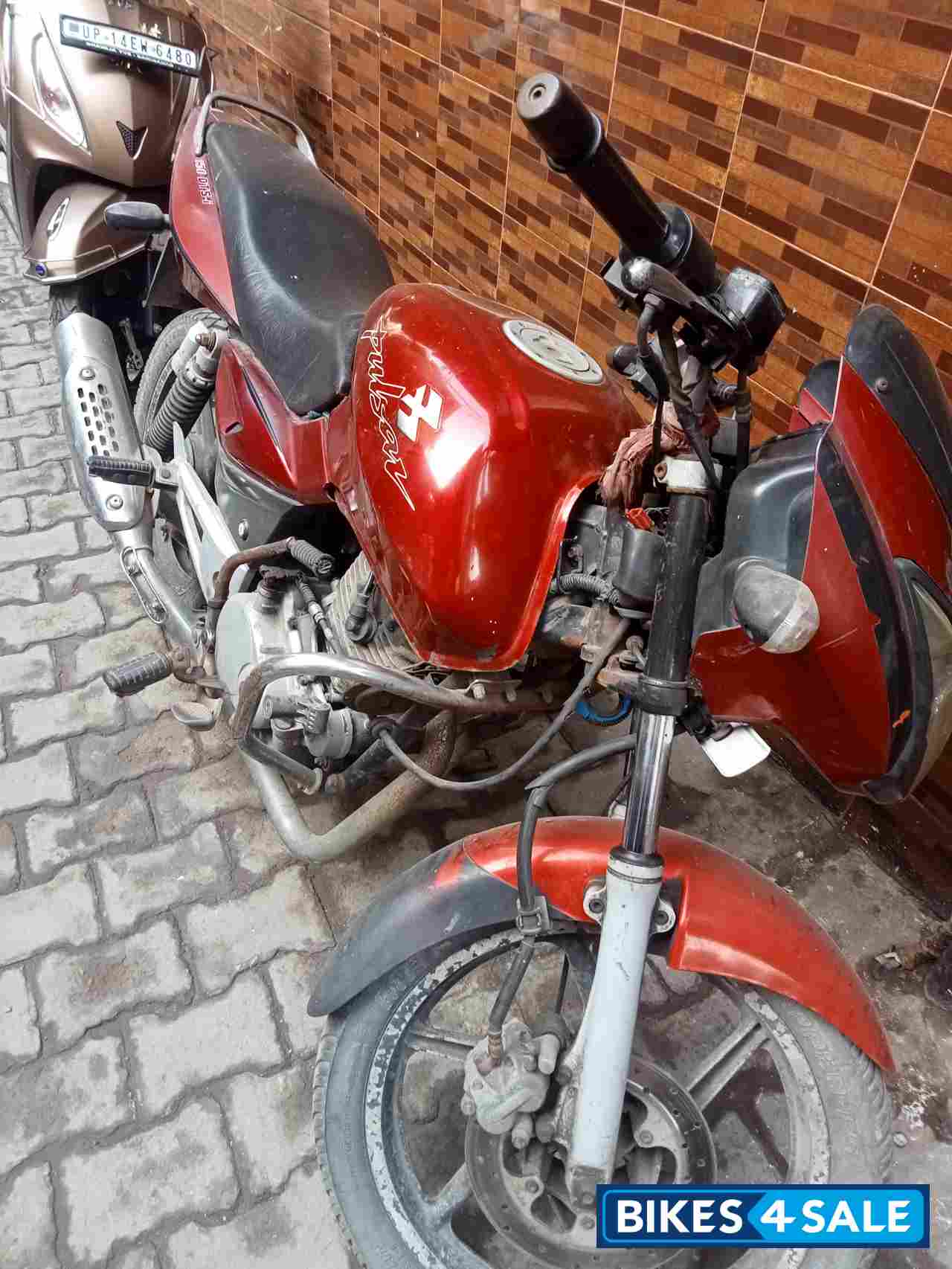 Red Bajaj Pulsar 150