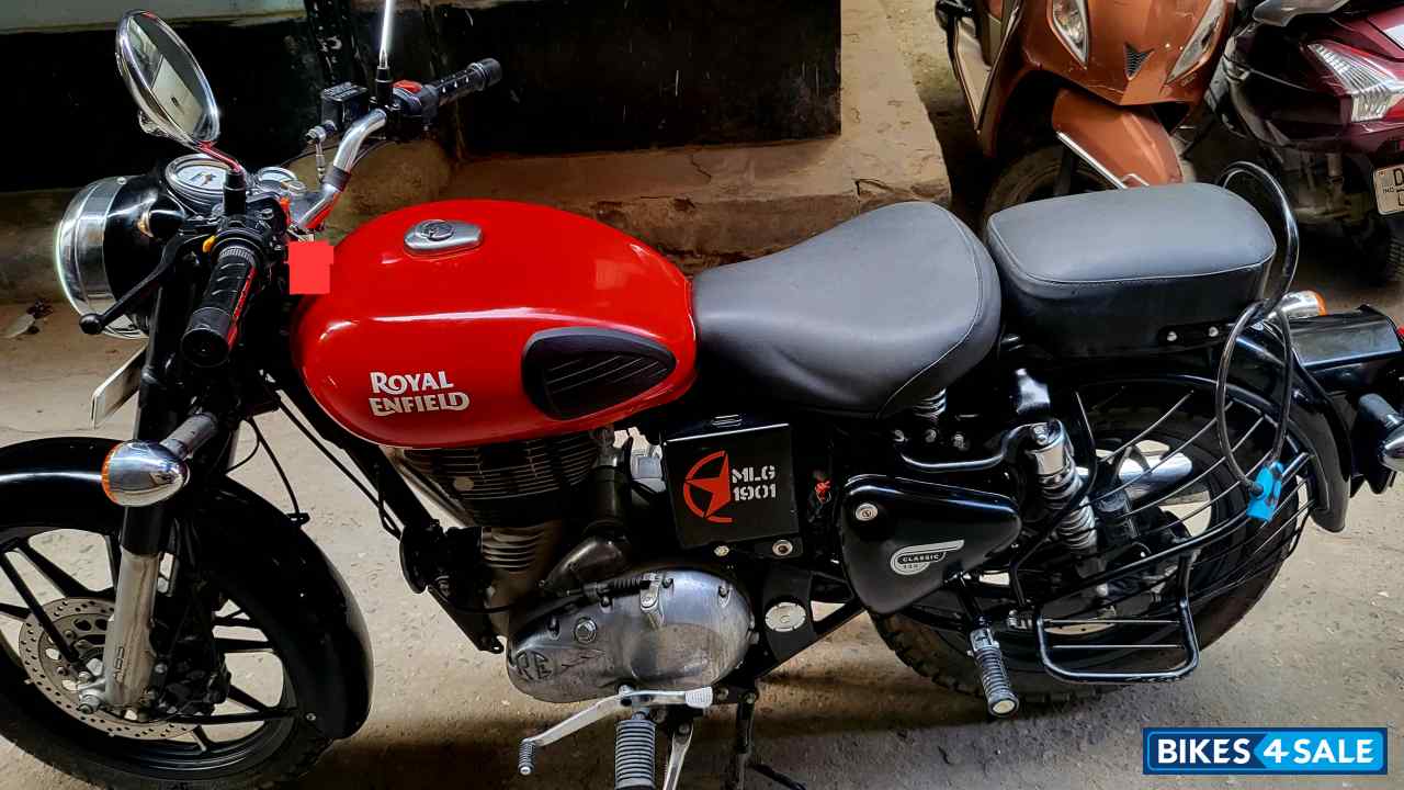Red Royal Enfield Classic 350 Redditch Red