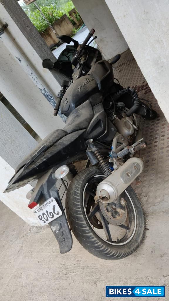 Bajaj Pulsar 220F