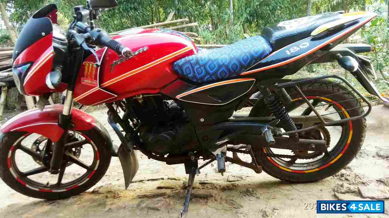 Bajaj Pulsar 180