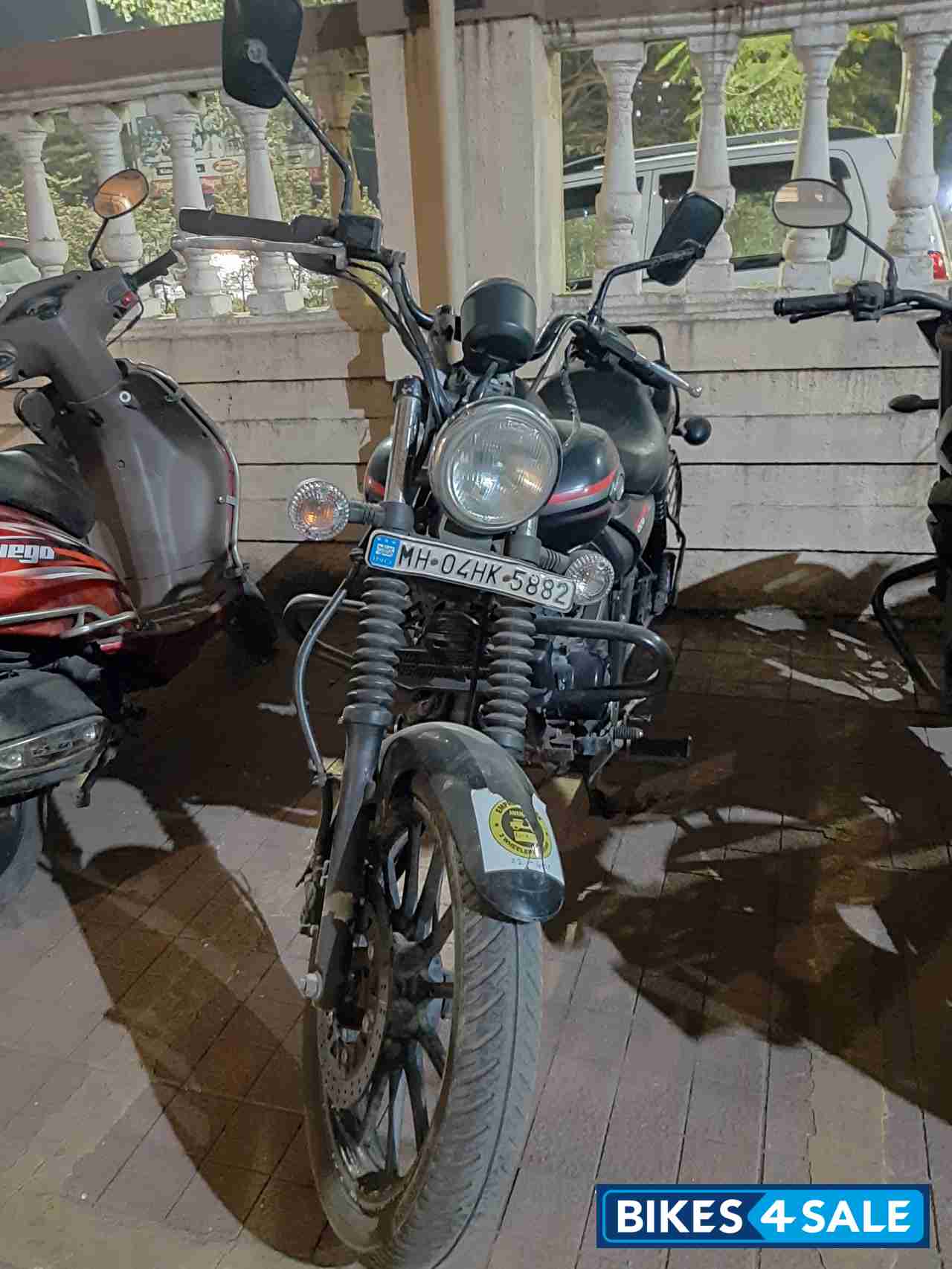 Matte Black Bajaj Avenger Street 220 Matte Black Bajaj Avenger Street 220