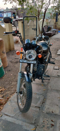 Stone Royal Enfield Thunderbird 350