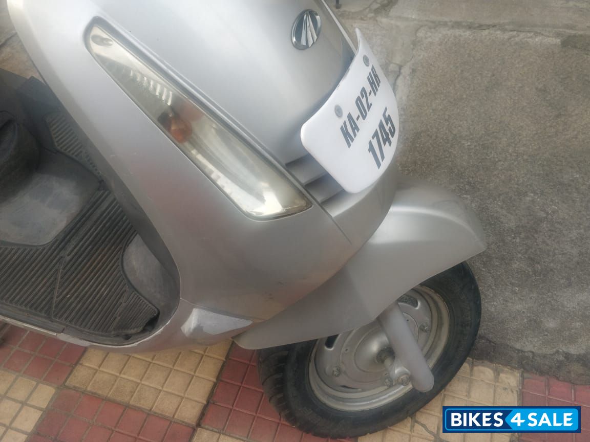 Metallic Silver Mahindra Duro DZ