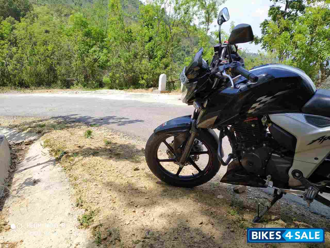 Black TVS Apache RTR 160 4V Black TVS Apache RTR 160 4V