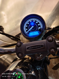 Black Bajaj Avenger Cruise 220