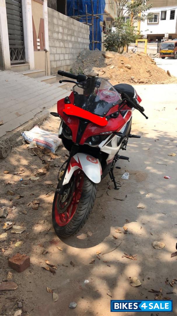 Red Bajaj Pulsar RS 200 ABS Red Bajaj Pulsar RS 200 ABS