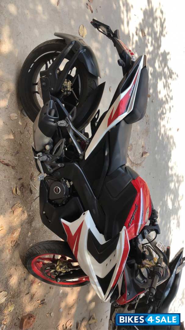 Red Bajaj Pulsar RS 200 ABS Red Bajaj Pulsar RS 200 ABS