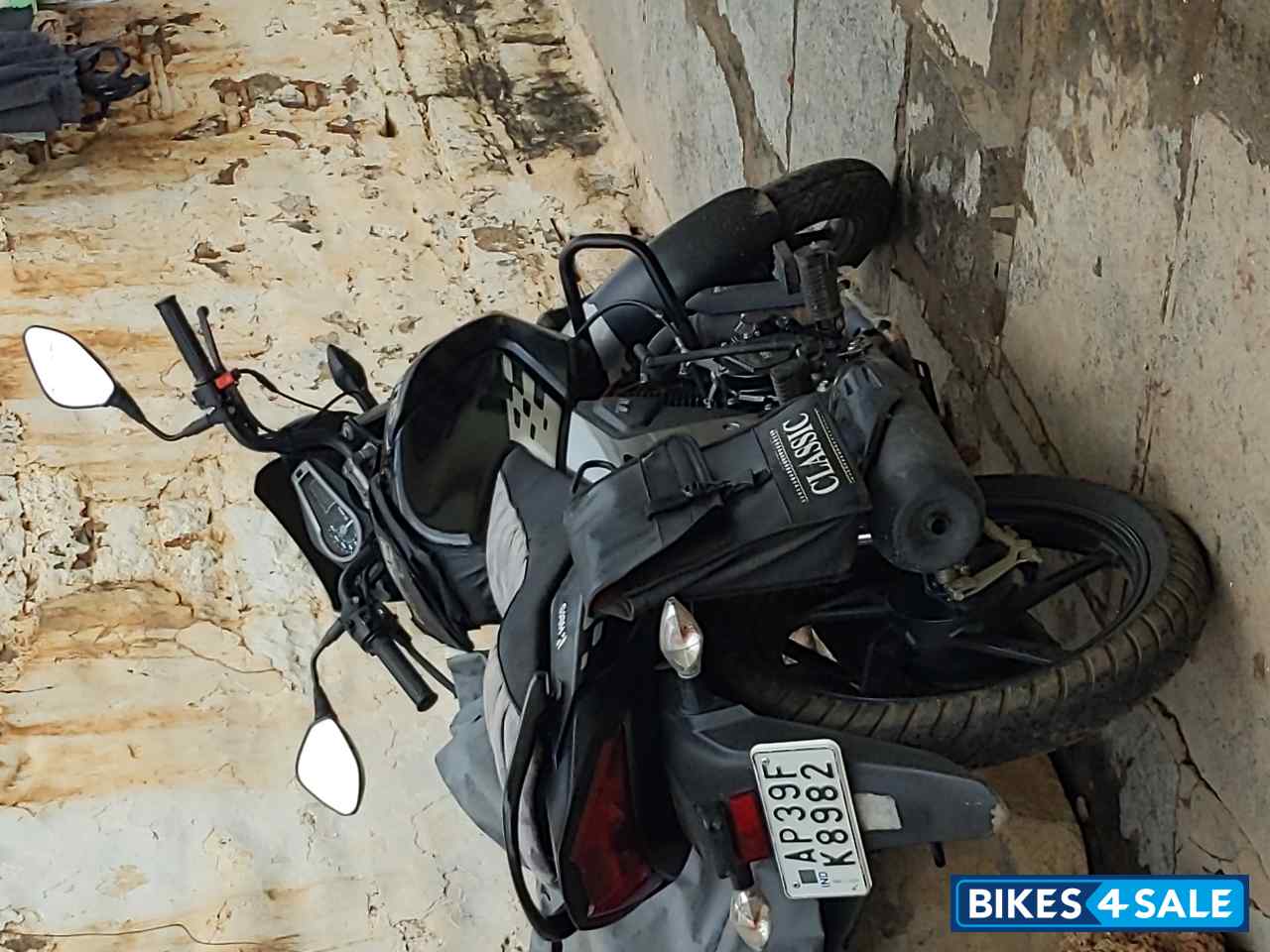 Black-grey Hero Glamour BS6