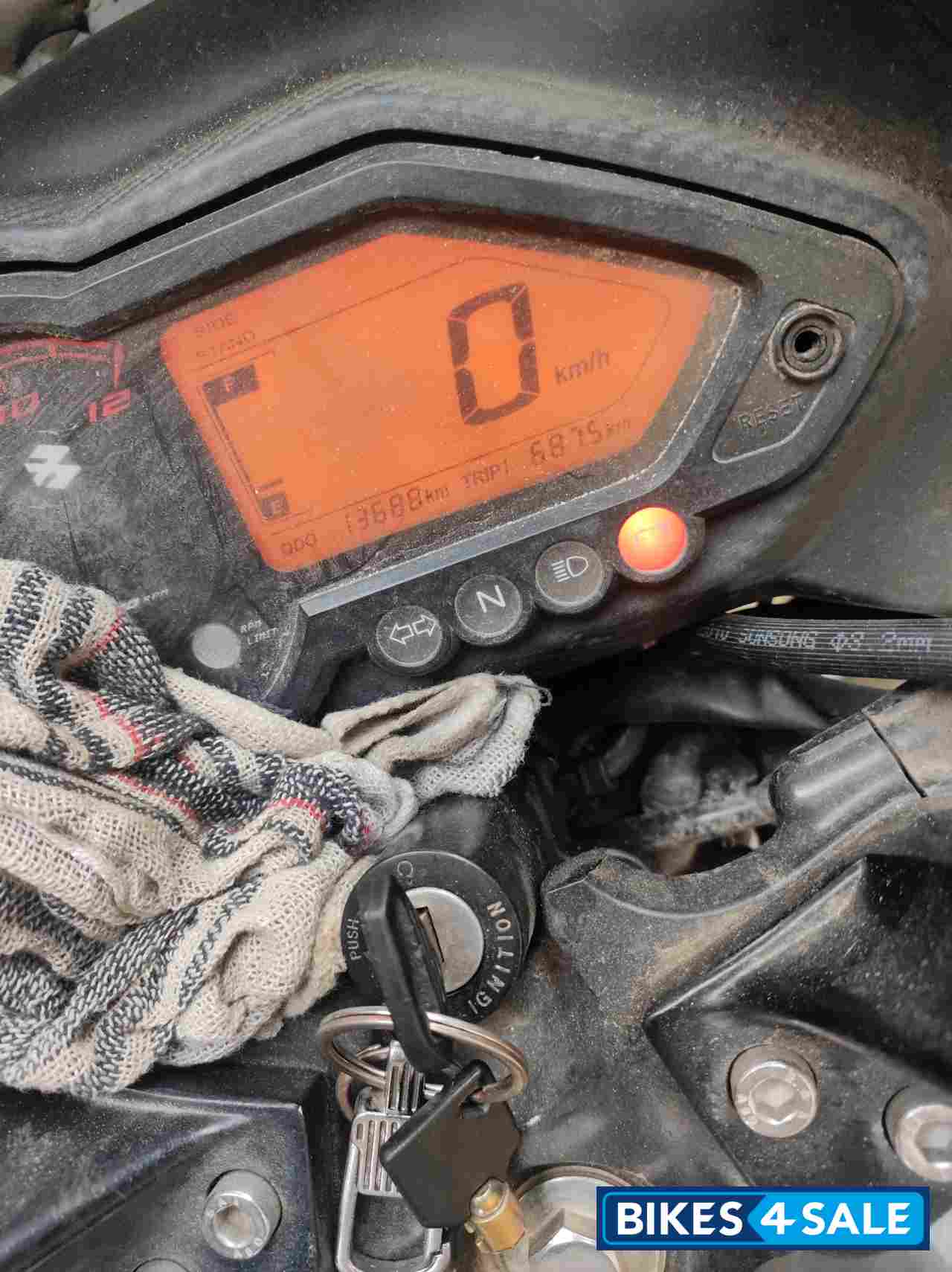 Bajaj Pulsar 150 Neon