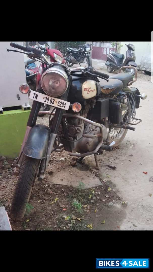 Black Royal Enfield Classic 350 Black Royal Enfield Classic 350