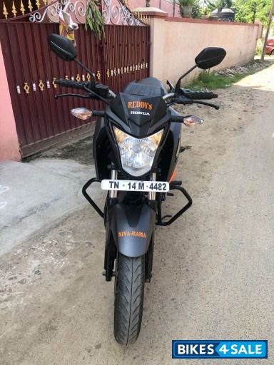 Orange Honda CB Hornet 160R