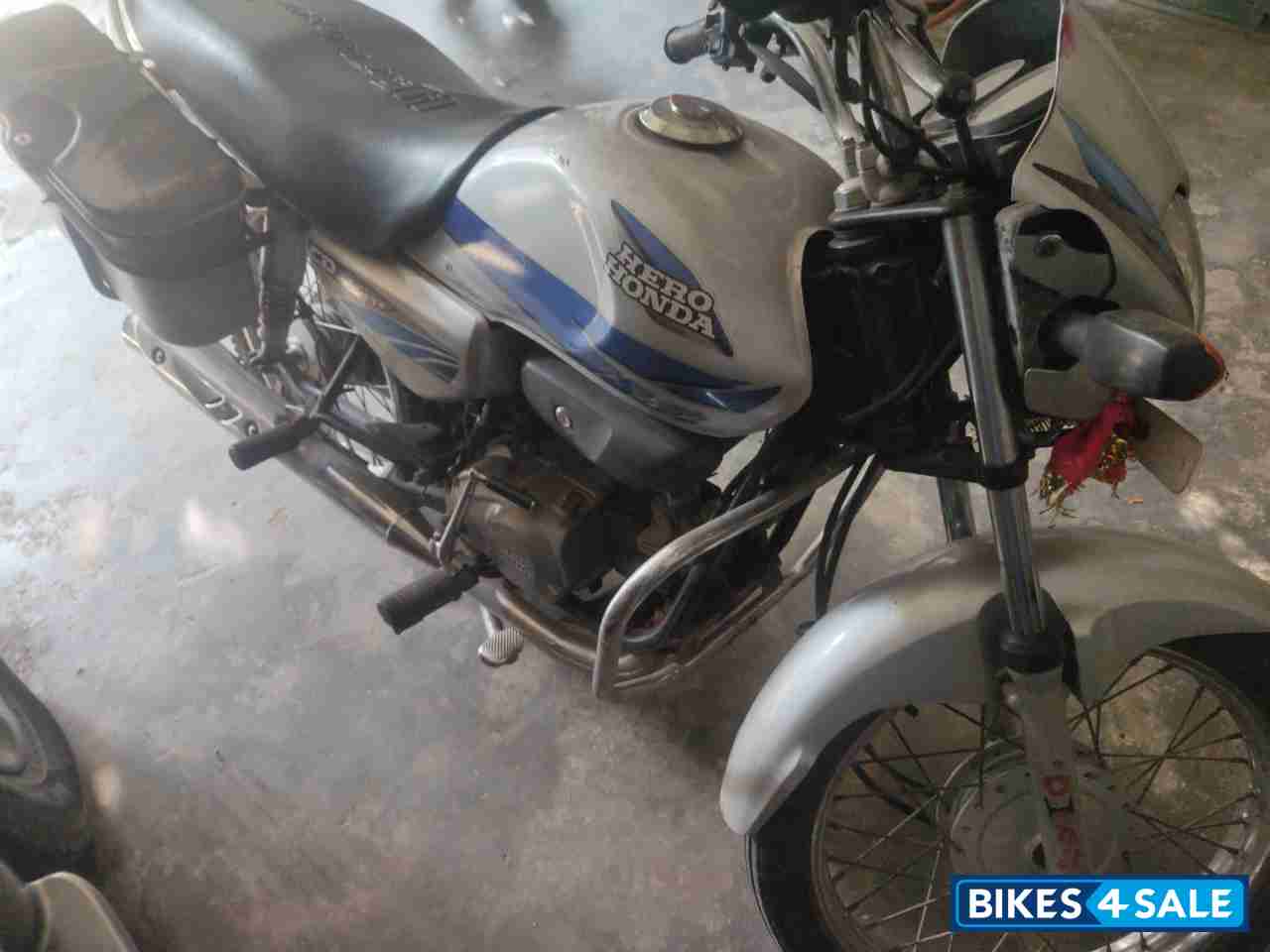 Silver Hero CD Deluxe