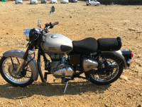 Grey Royal Enfield Classic Gunmetal Grey