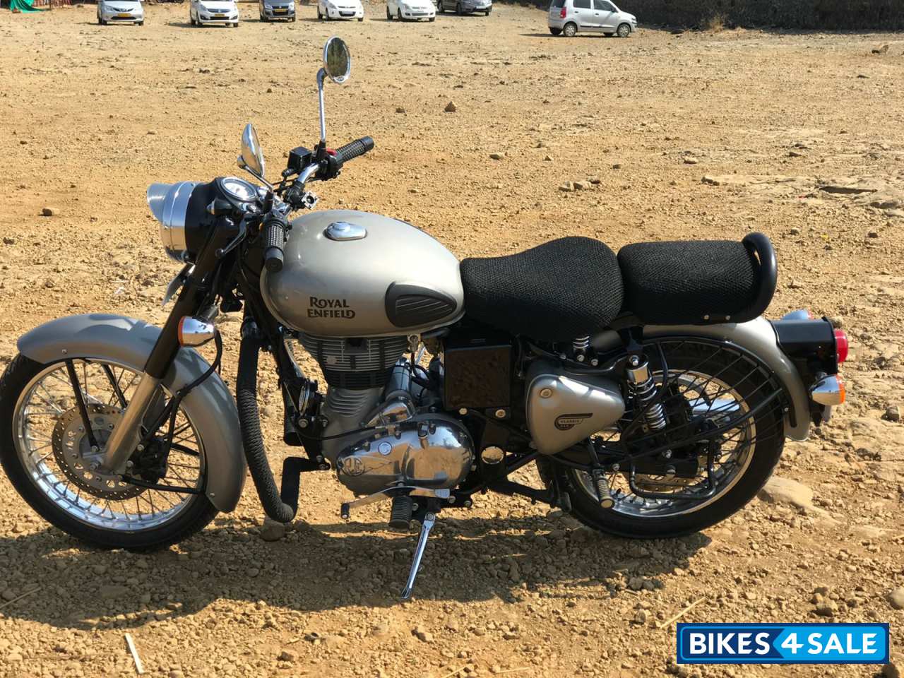 Grey Royal Enfield Classic Gunmetal Grey