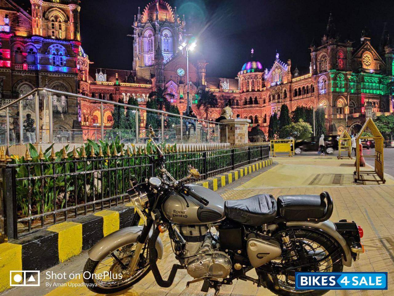 Grey Royal Enfield Classic Gunmetal Grey