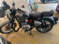 Grey Royal Enfield Classic Gunmetal Grey