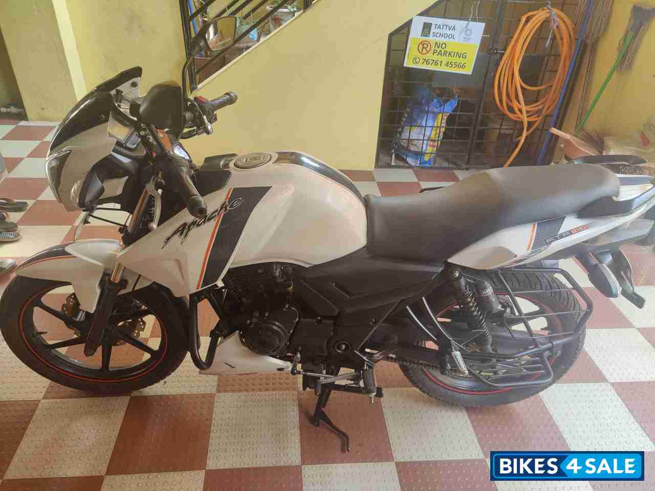 TVS Apache RTR 160 TVS Apache RTR 160