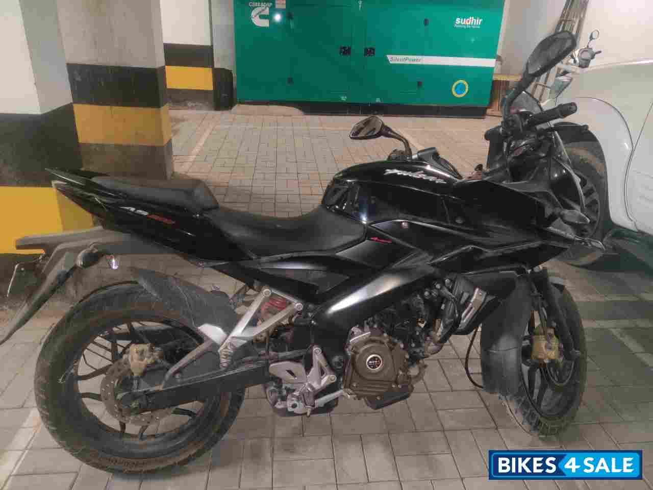 Black Bajaj Pulsar AS 200
