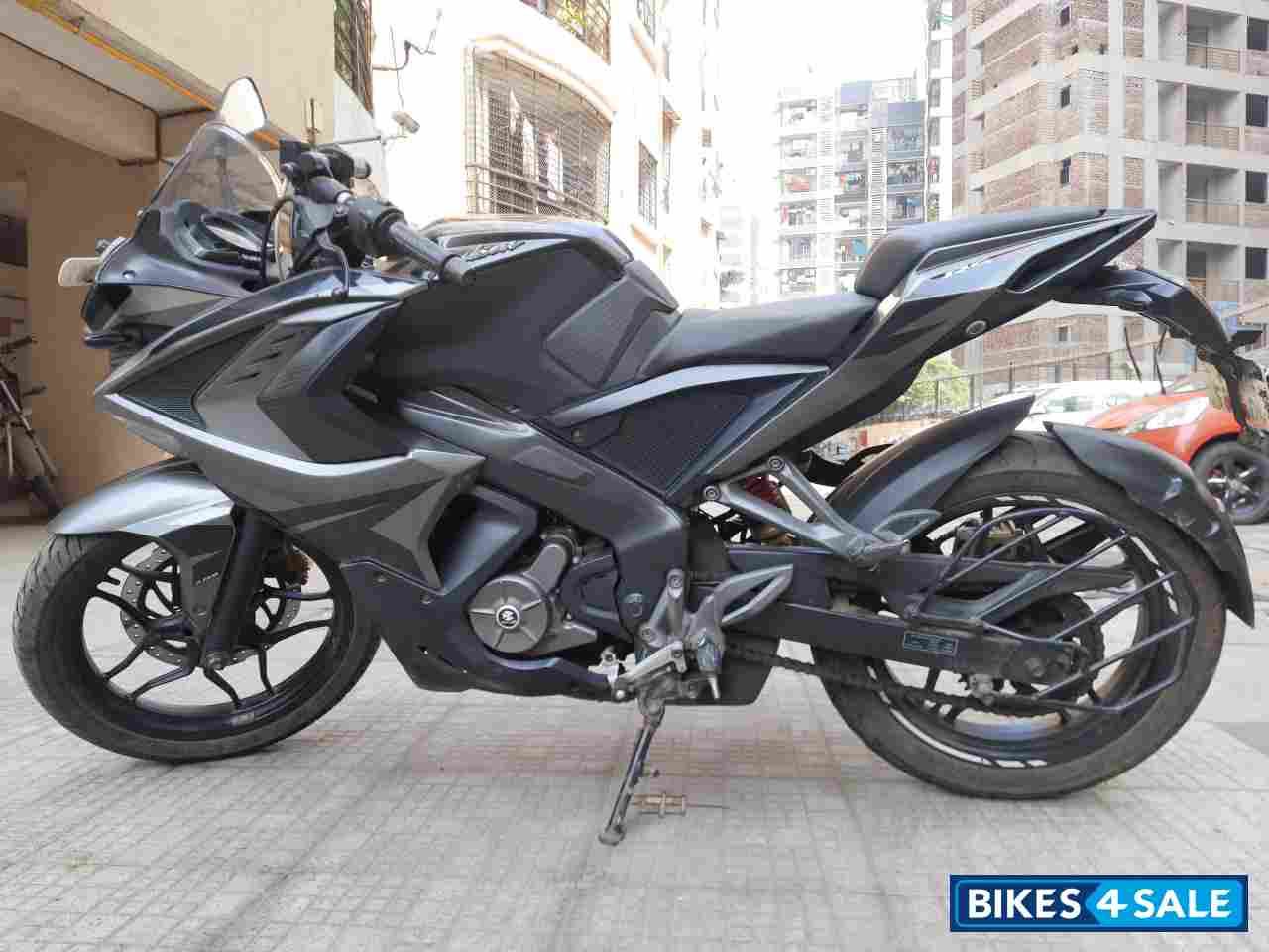 Bajaj Pulsar RS 200 ABS Bajaj Pulsar RS 200 ABS