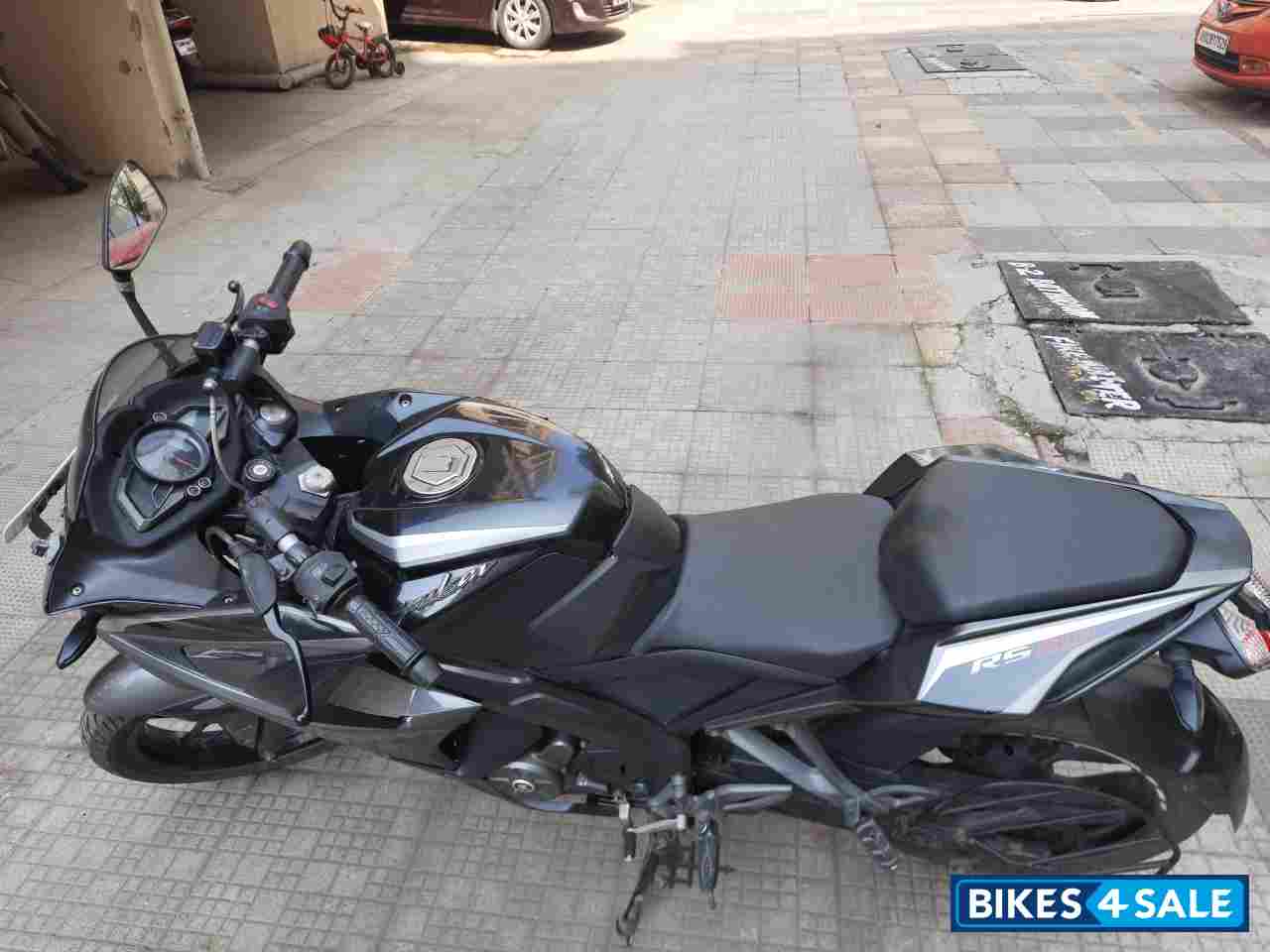 Bajaj Pulsar RS 200 ABS Bajaj Pulsar RS 200 ABS