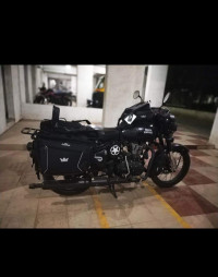 Royal Enfield Classic Stealth Black
