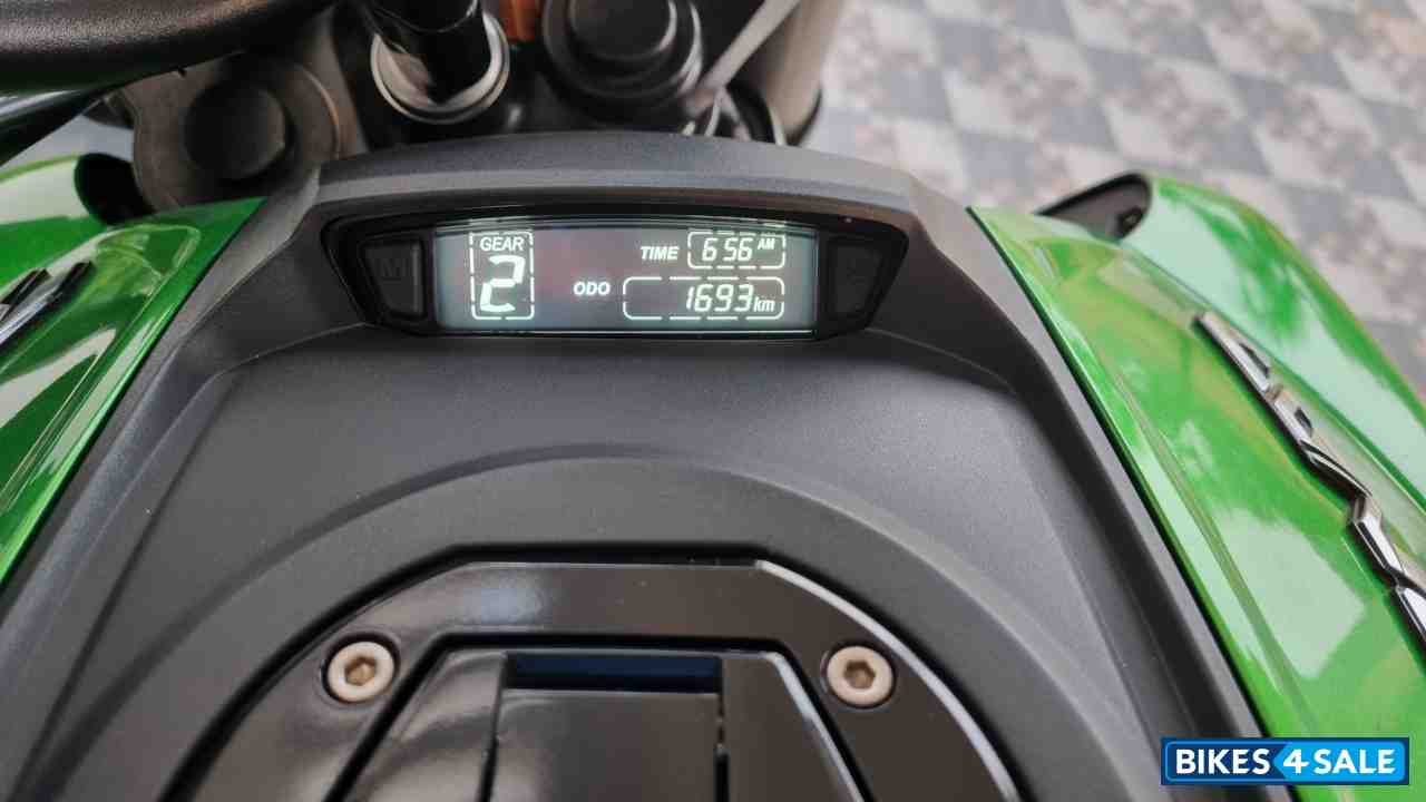 Green Bajaj Dominar 400 ABS BS6