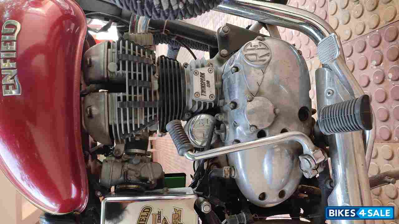 Royal Enfield Bullet 350 ES