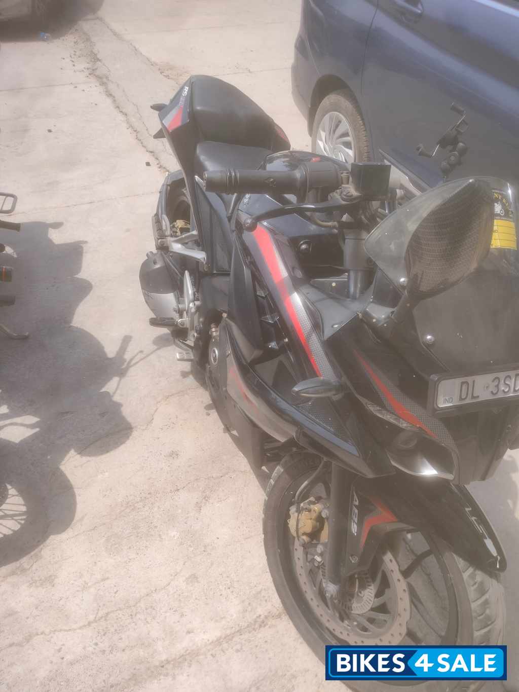 Bajaj Pulsar RS 200 ABS Bajaj Pulsar RS 200 ABS