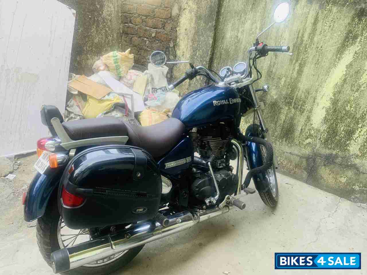 Marine Royal Enfield Thunderbird 350 Marine Royal Enfield Thunderbird 350