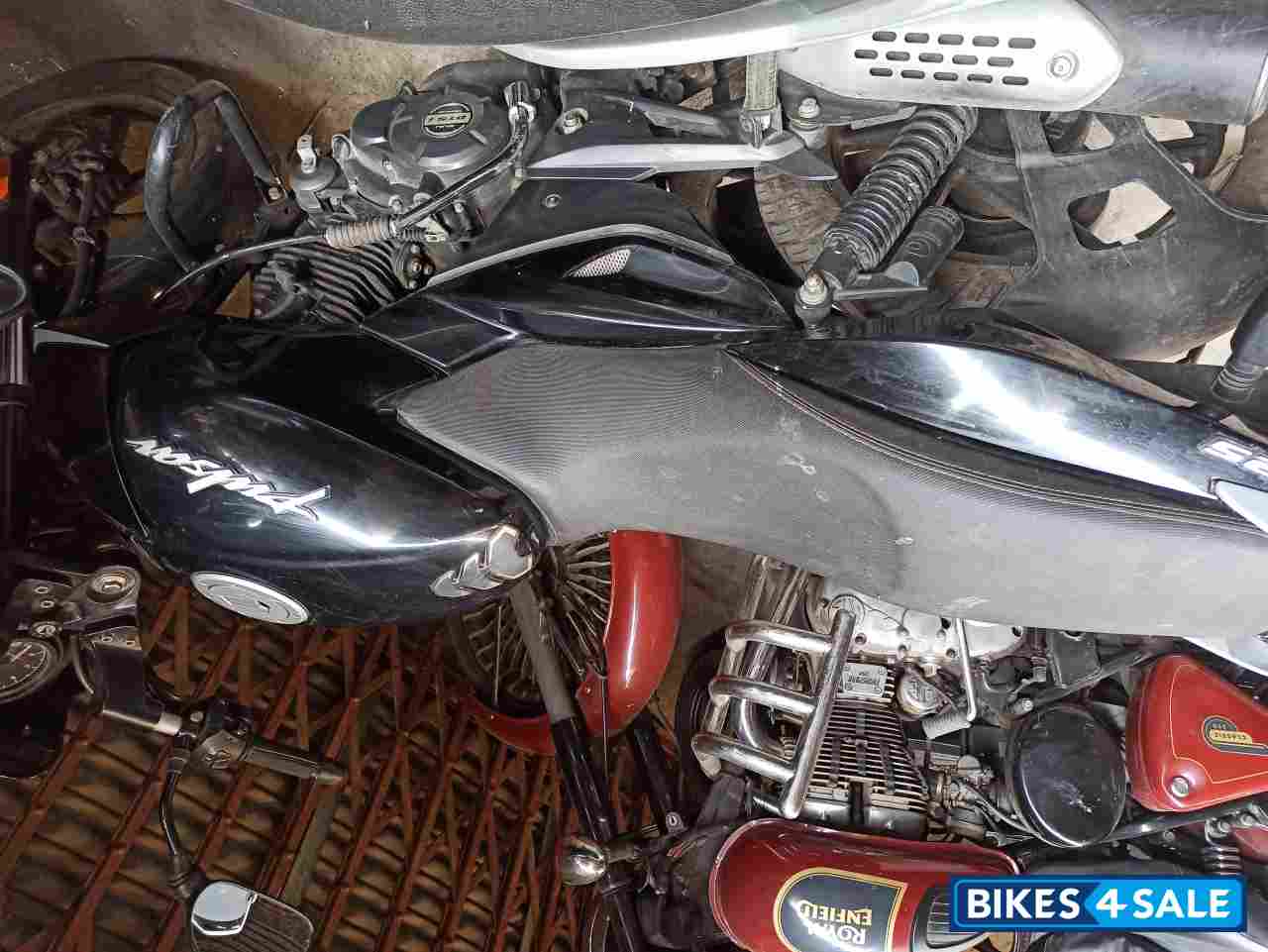 Bajaj Pulsar 125 Neon BS6