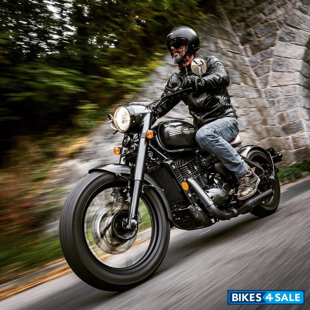 Charcoal Grey Jawa Perak BS6