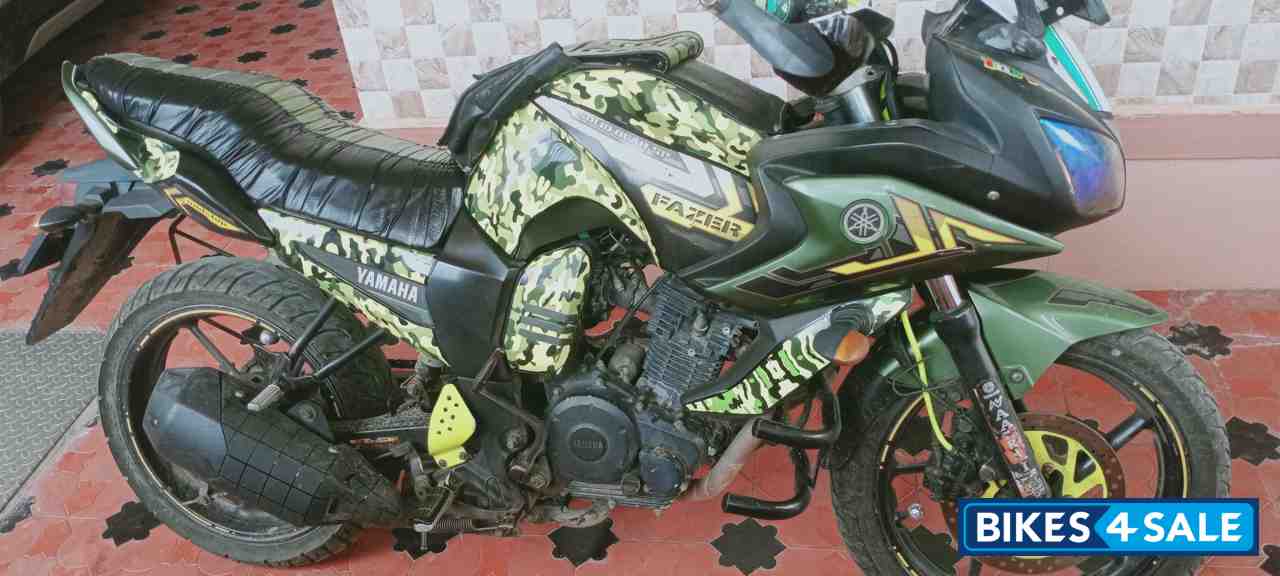 Military Green Yamaha Fazer FZ16ST Military Green Yamaha Fazer FZ16ST