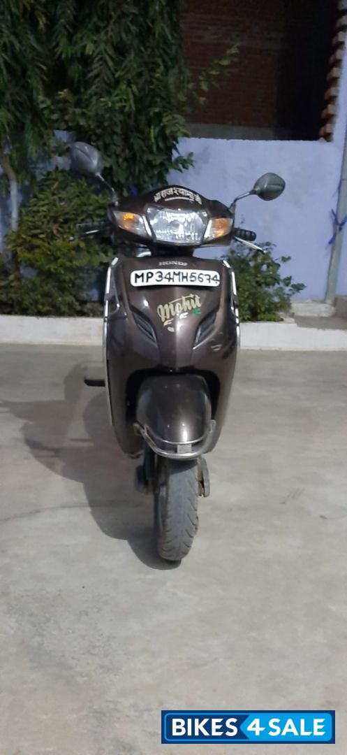 Brown Honda Activa 3G